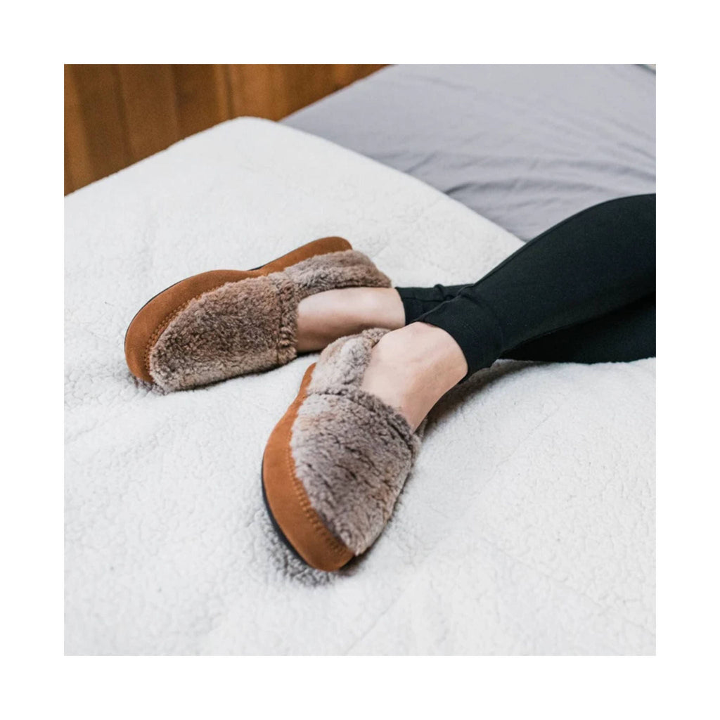 Acorn Women's Moc Slippers - Brown Berber FINAL SALE - Lenny's Shoe & Apparel