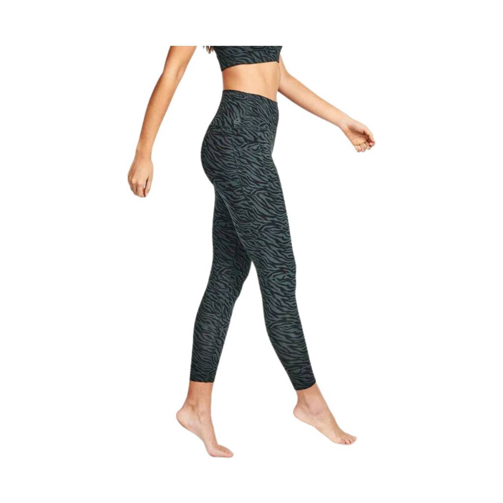 Tasc Women's ALLways 7/8 Pocket Legging - Black Ripple - Lenny's Shoe & Apparel